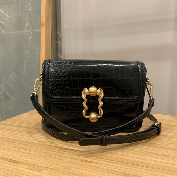 Zara bag w/ golden button gucci vibe